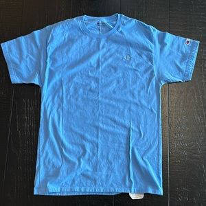 Men’s CHAMPION stiched Baby Blue t shirt sz Large UNC
